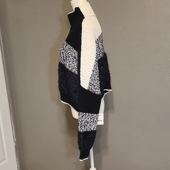 Free People Black and White Cowl Neck Sweater Cozy Cable Knit NWT XL - Picture 2 of 12